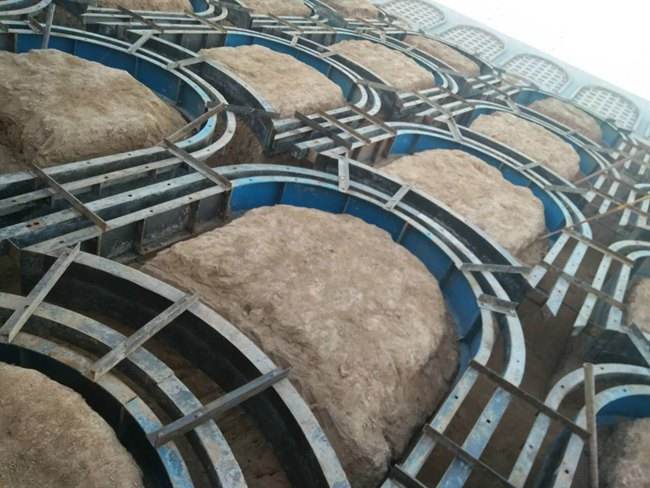 1587608025123501.jpg 拱形護(hù)坡模具.jpg