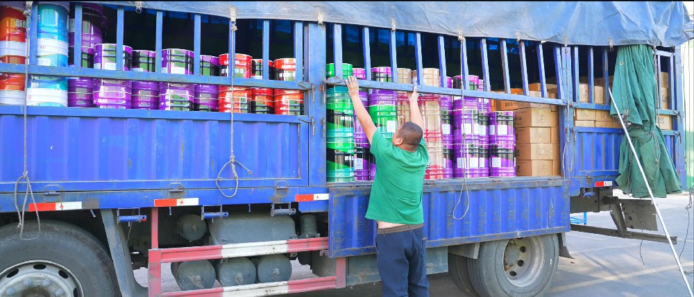 晨虹牌醇酸漆：非危貨，安心運輸，放心存儲