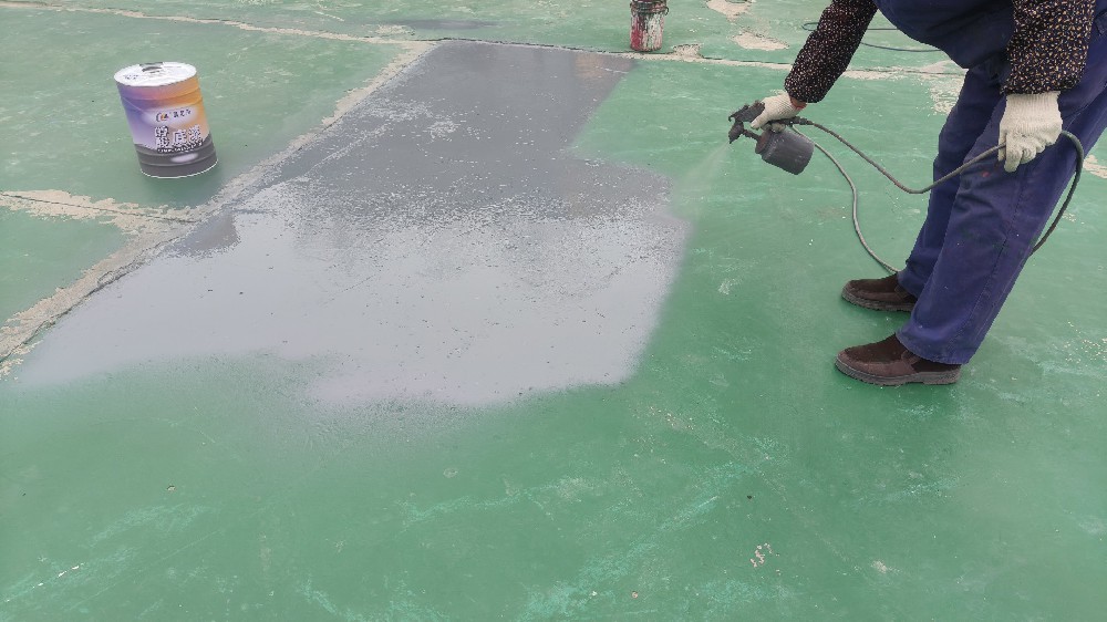 水泥面保護新方案：醇酸防銹磁漆的卓越表現(xiàn)