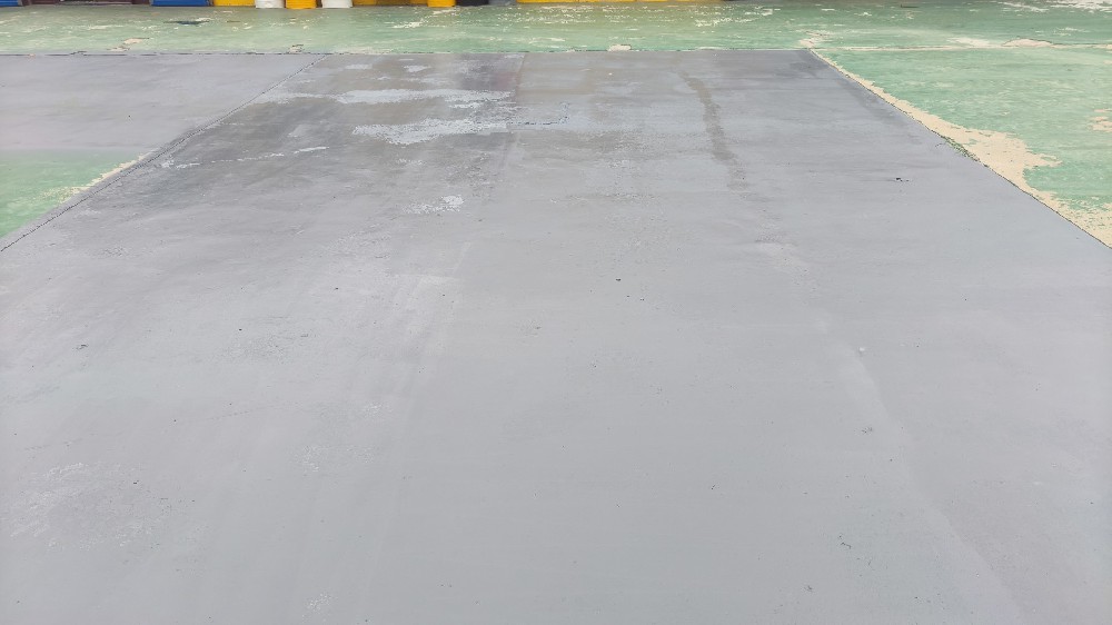 水泥面翻新之選：醇酸清漆，煥發新生機