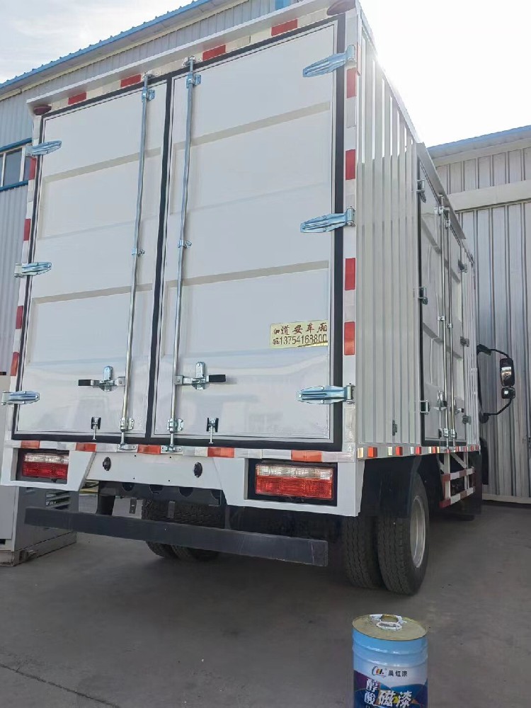 刷新鋁材新選擇：醇酸改裝汽車漆的優勢與應用