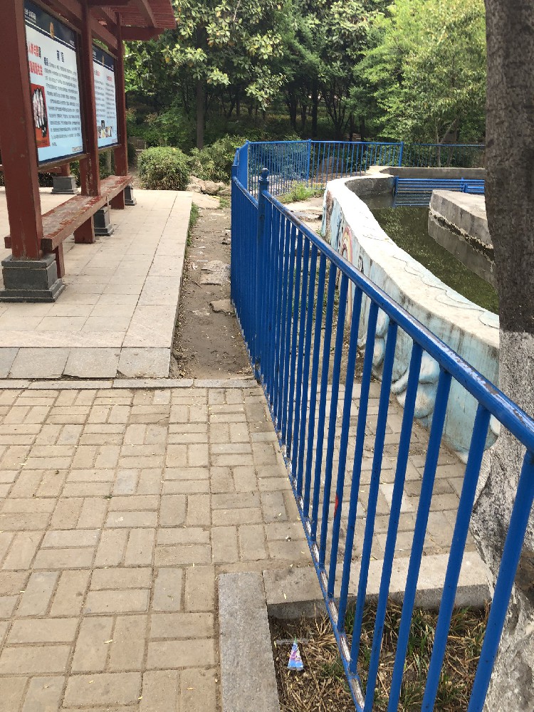 金屬護欄刷新維護新方案：醇酸底漆，打造堅固耐用基礎