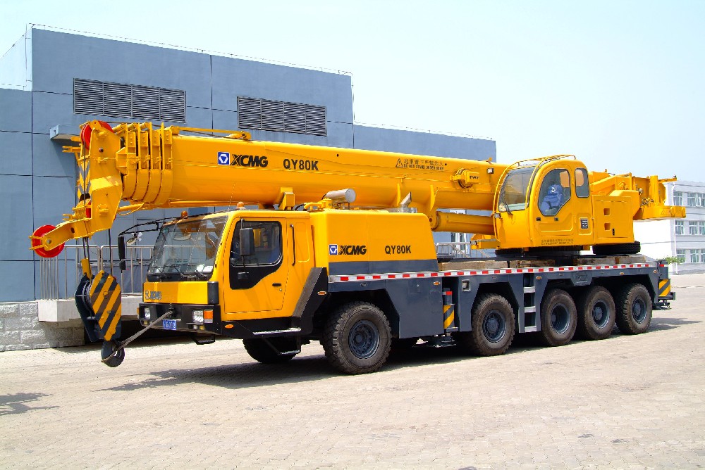 應急救援車輛的新裝——醇酸工業高光磁漆的保養之道