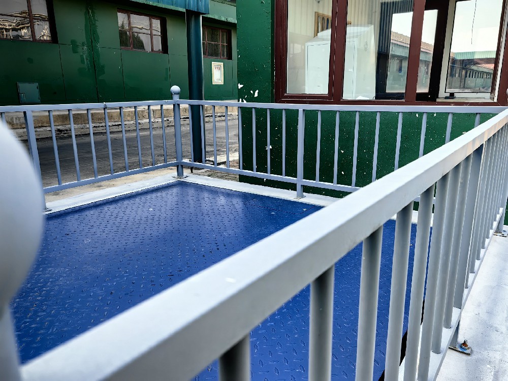 不銹鋼表面的璀璨之選：晨虹醇酸磁漆的卓越展現