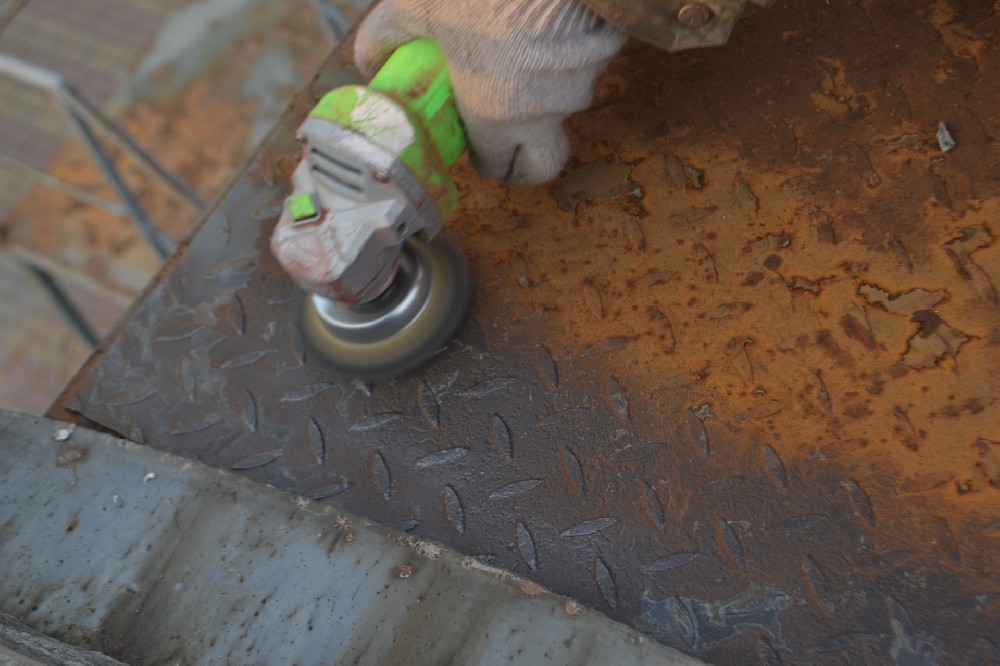 船舶內部維護新選擇，晨虹醇酸外用磁漆打造持久保護